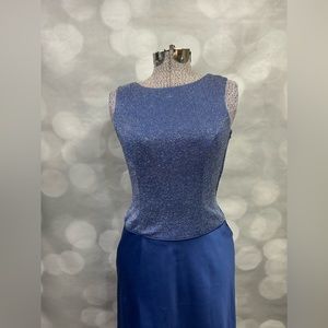Niki by Niki Livas Blue Dress wirh sparkly bodice size 4. Beautiful blue color